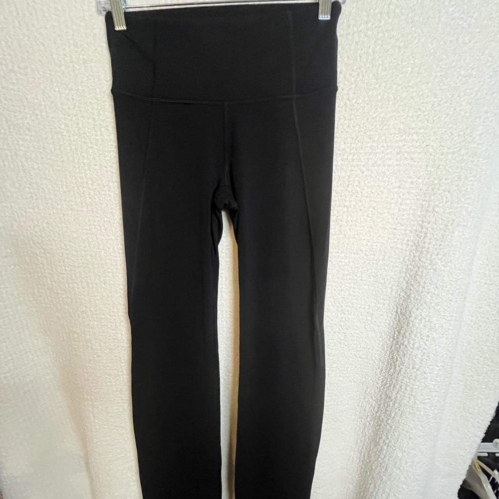 PreLoved Athleta PowerVita Straight Leg Pants in Black
